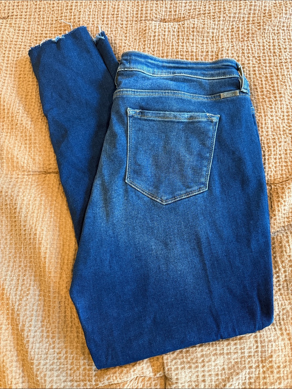 KanCan slightly distressed skinny jeans 2XL very like new